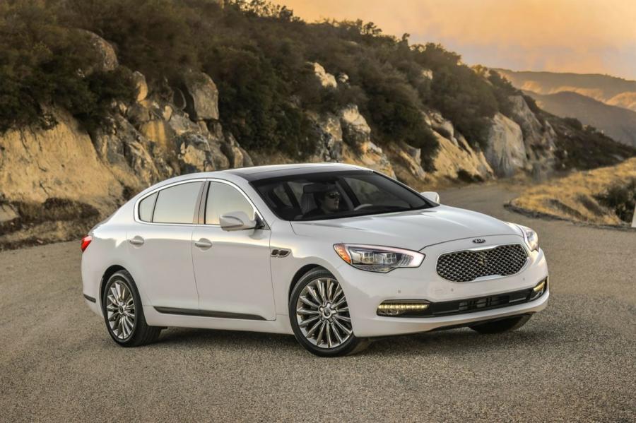  Kia K900 2015 года  (фото 19 из 21)